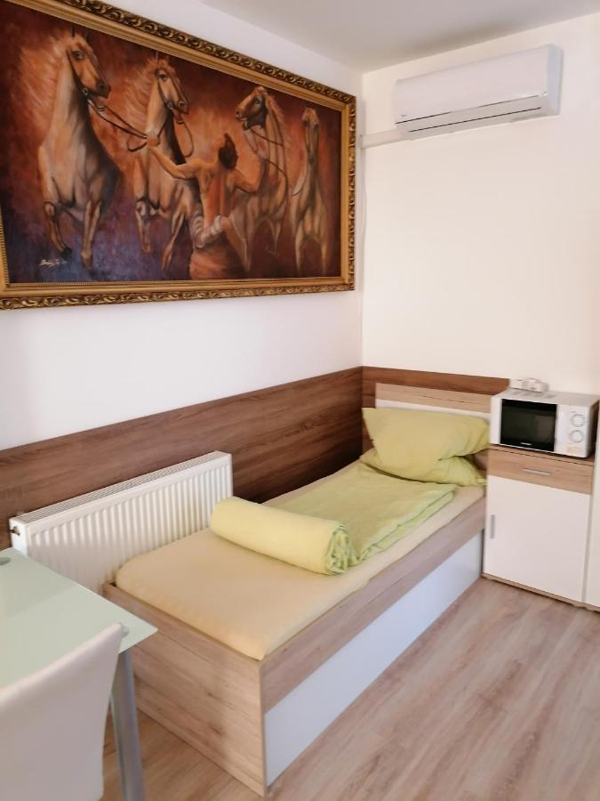 Edes Alom Guesthouse 세게드 외부 사진