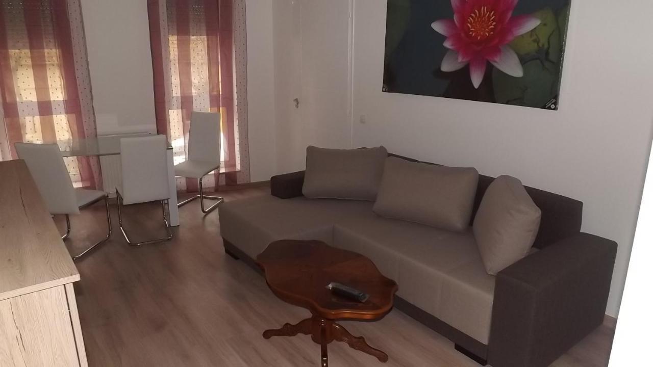 Edes Alom Guesthouse 세게드 외부 사진
